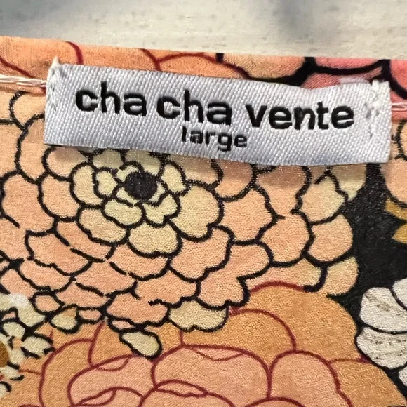 Cha Cha Vente Floral Blouse V neck Bell Sleeves Size L - Picture 2 of 5